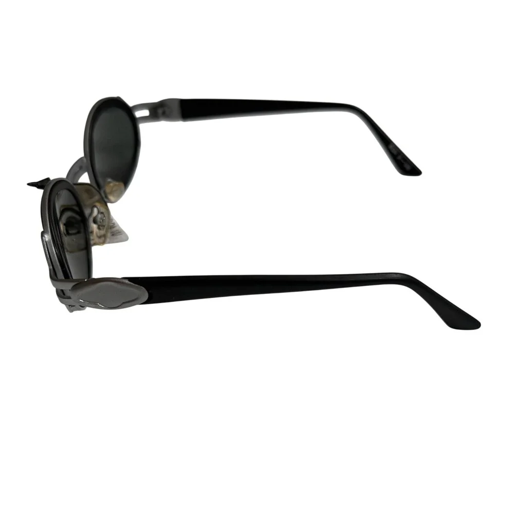Vintage 90s/Y2K Style Oval Metal Sunglasses